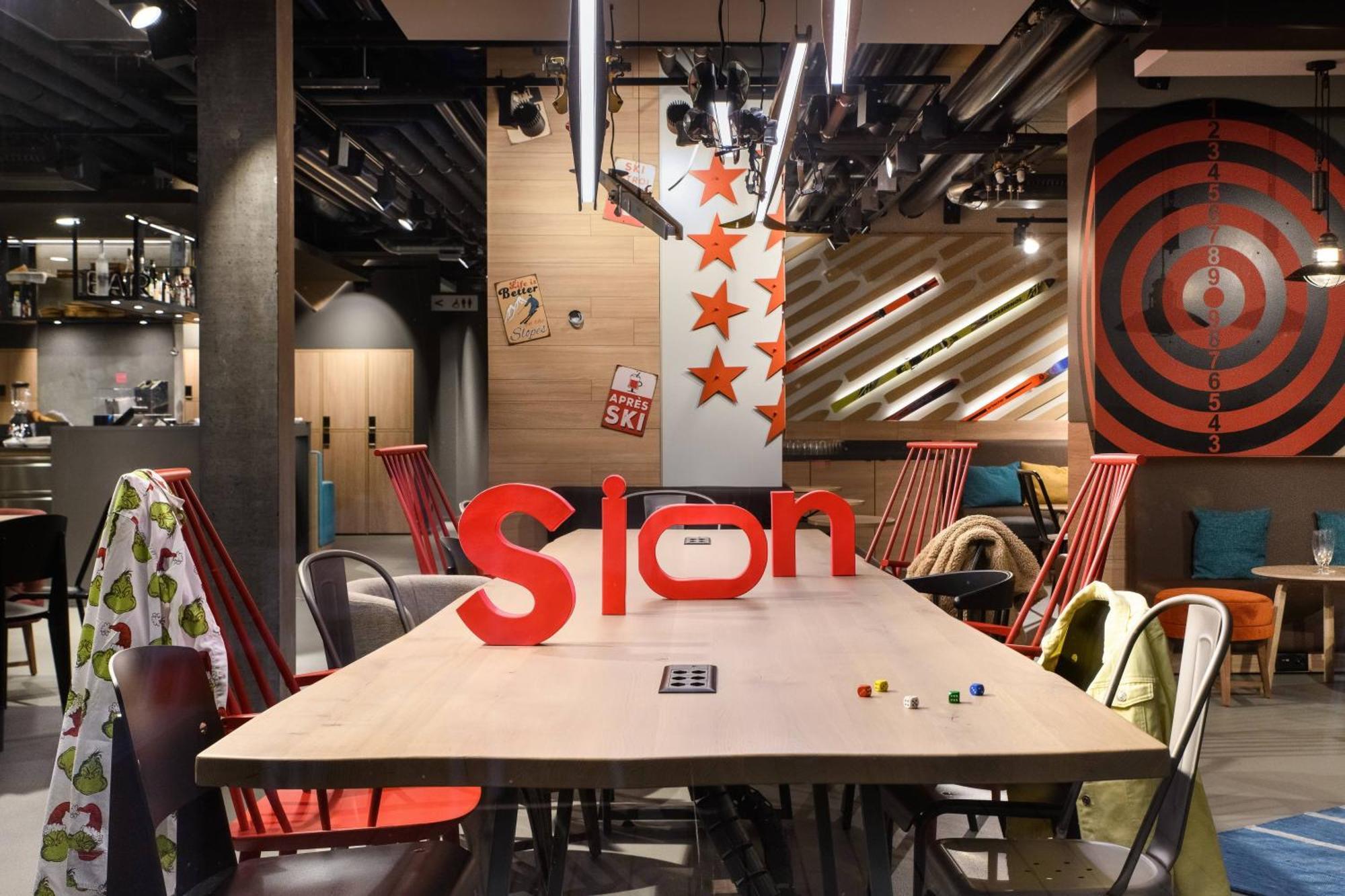 Moxy Sion酒店 外观 照片